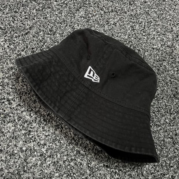 뉴에라 블랙 버킷햇 모자 youth  7-10y