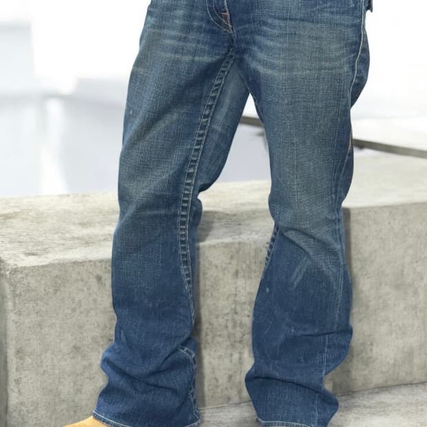 트루릴리전 플레어 부츠컷 중청 데님 팬츠