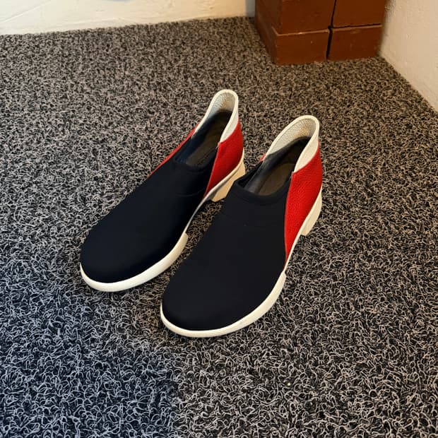 가이거(GEIGER) 천연가죽 콤비 슬립온 스니커즈