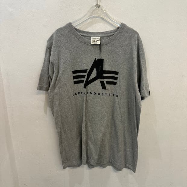 Alpha industries tee