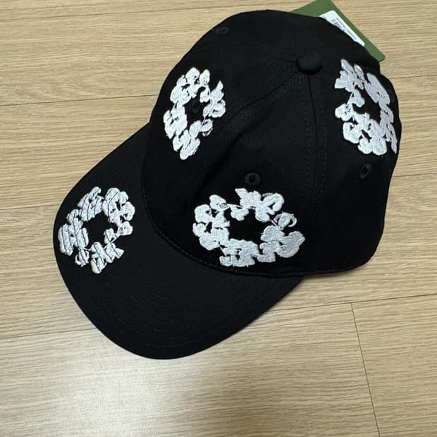 데님티어스 cotton wreath fitted cap