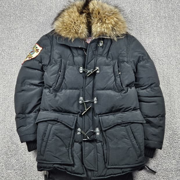 디스퀘어드 라쿤 퍼 가드 다운 패딩 자켓 ( 46 ) / 10204