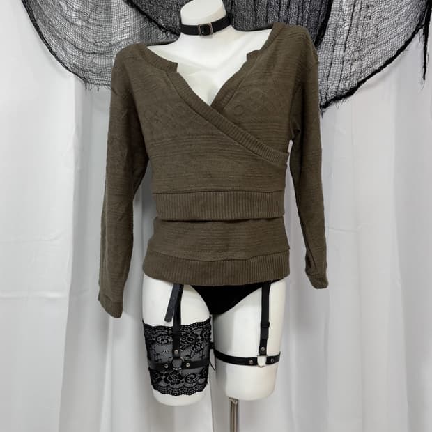 khaki knit