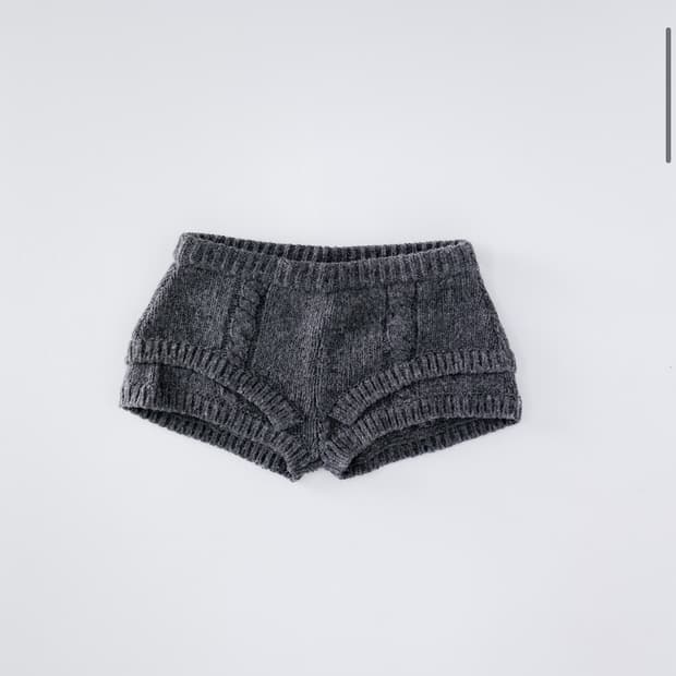 울리카상투스 니트 쇼츠 챠콜