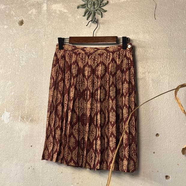 24-25 ) agnes b. Patterned Skirt
