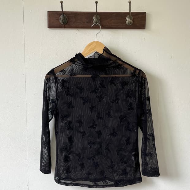 Natural Basic 블랙 Butterfly시스루 탑