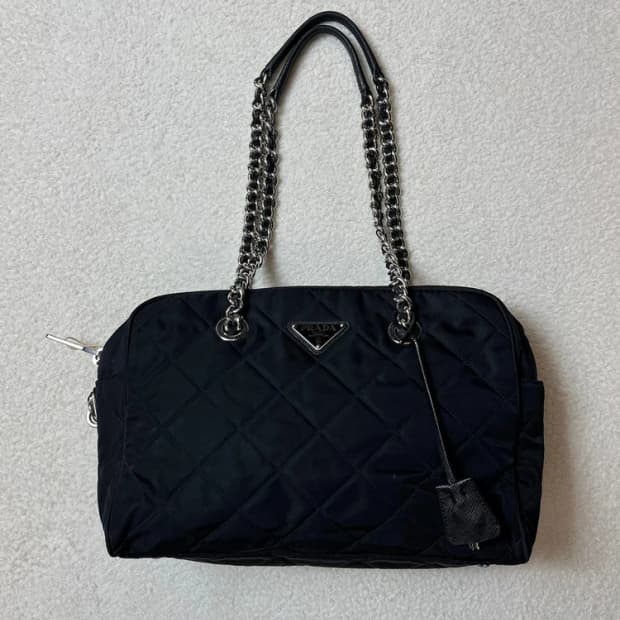 프라다 PRADA 포코노 나일론 퀼팅 체인 숄더백 A1666