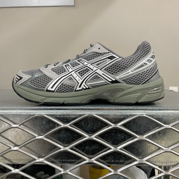 아식스 젤 1130 와일드 도브 화이트 265 (gr-4136)