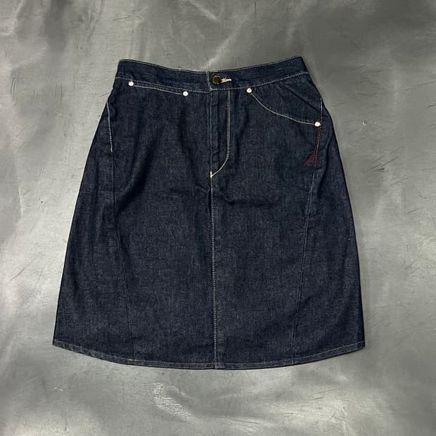  리바이스 엔지니어드진 플리츠 데님 스커트 y14677