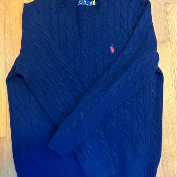 폴로 케이블 니트 판매합니다. 