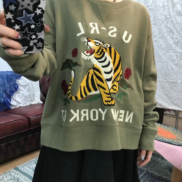 폴로 랄프로렌 호랑이 자수 절개 기모 맨투맨 