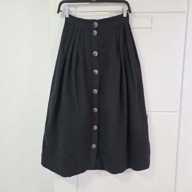 bassike 블랙 린넨100% 주름배색 오픈형 스커트 25
