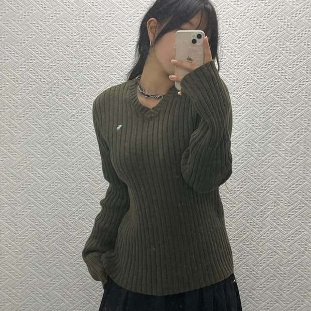 아베크롬비 앤 피치 여리핏 올리브 카키 니트 M C06497