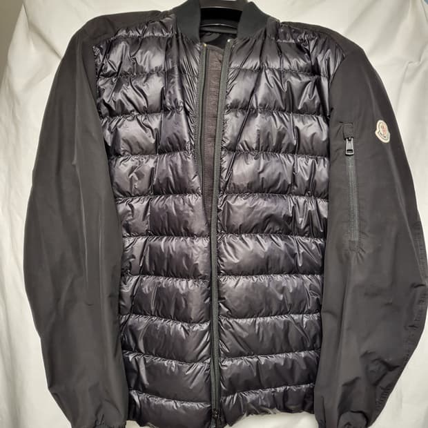 몽클레어 앞패딩 자켓