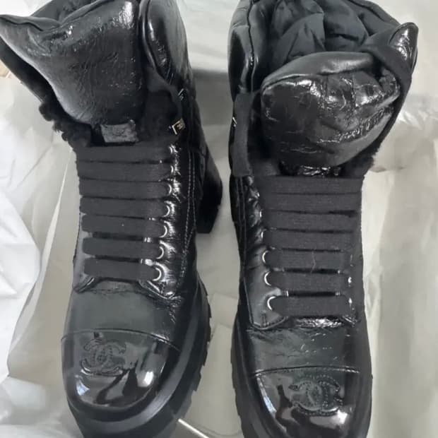 샤넬 블랙 레더 레이스업 부츠 36.5