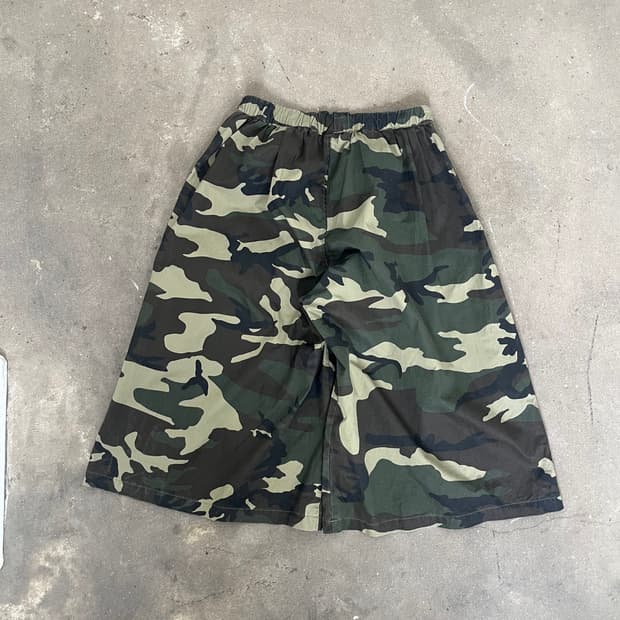 Vintage 와이드 카모 버뮤다 팬츠