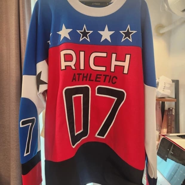 조이리치 티셔츠