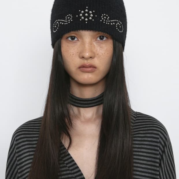 폴리수엠 비니 ORNAMENT FAUX ANGORA BEANIE