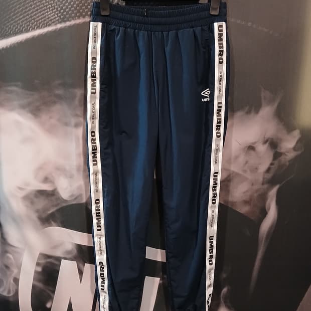 엄브로 네이비 트랙 조거팬츠