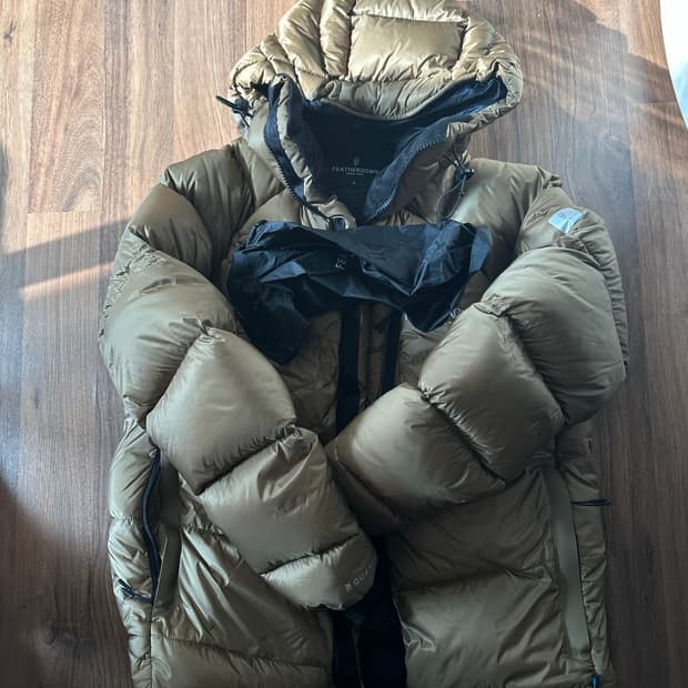 페더다운 hd패딩 S