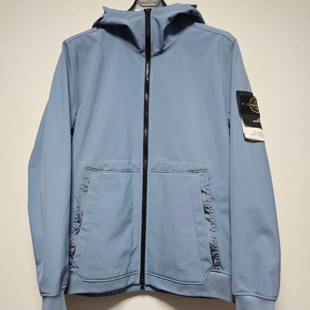 스톤아일랜드 소프트 쉘-R E.DYE 테크놀로지 자켓(새 상품)