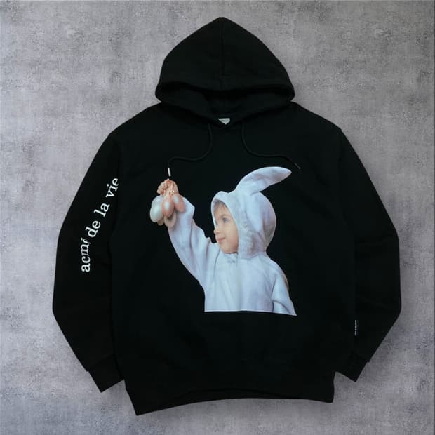 아크메드라비 베이비 페이스 빅로고 블랙 후드티