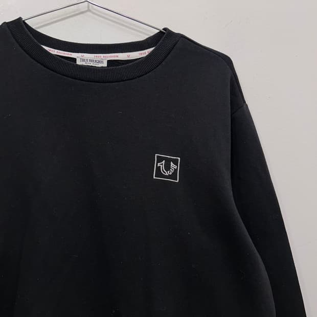 트루릴리젼 말발굽 자수로고 슬림핏 맨투맨