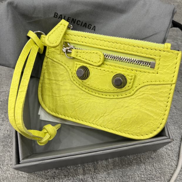 (새상품) 발렌시아가 르카골 램스킨 카드지갑 발렌시아가카드지갑