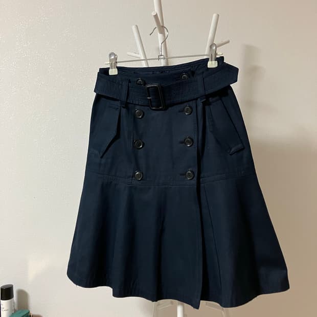 일본빈티지 미쉘클랑 네이비 버튼스커트