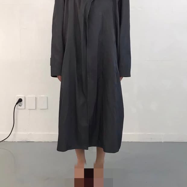 에옹쓰 차콜 트렌치코트