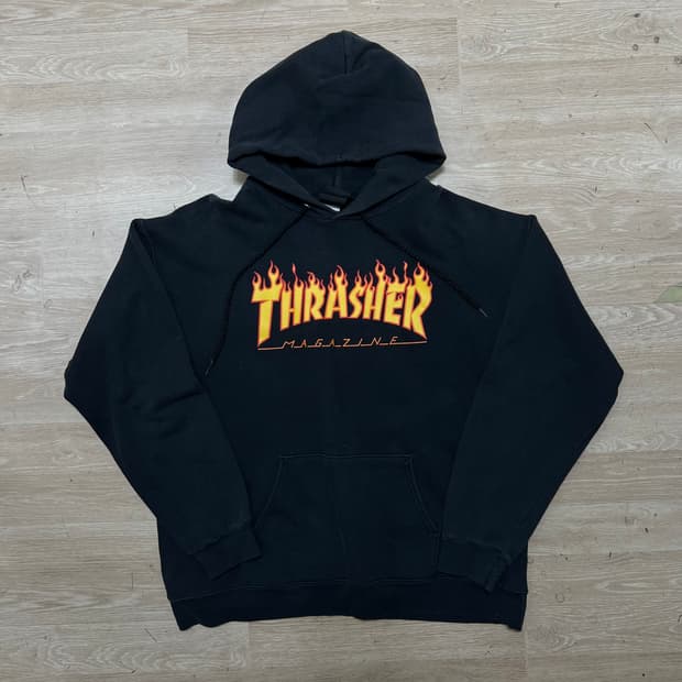 트래셔 시그니처 불꽃 빅로고 프린팅 후드 티셔츠 [블랙] M/95