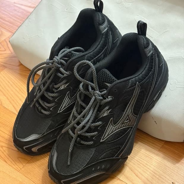 미즈노MXR 블랙 240