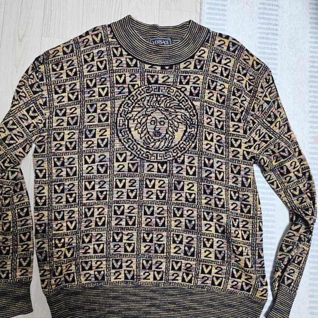 베르사체 v2 메두사 니트