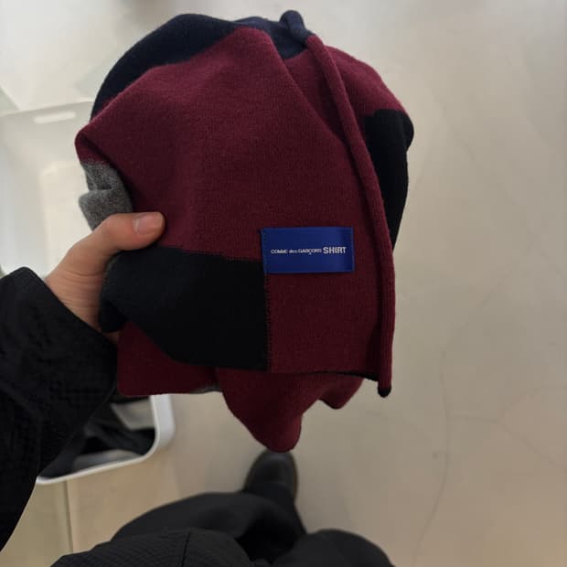 꼼데가르송 셔츠 머플러