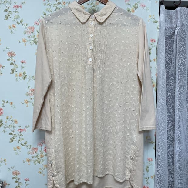 꽃자수 패턴 칠부 블라우스