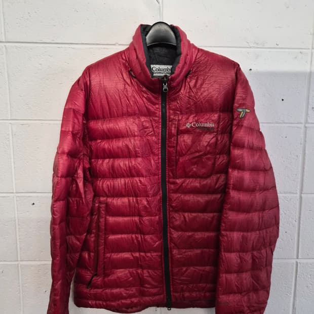 L) 컬럼비아 PERTEX 구스다운 경량패딩 팝니다