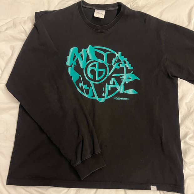 Nomanual 롱슬리브 XL