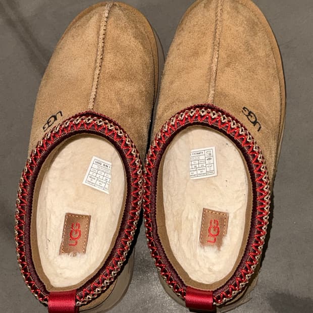 UGG 어그 타스만 240