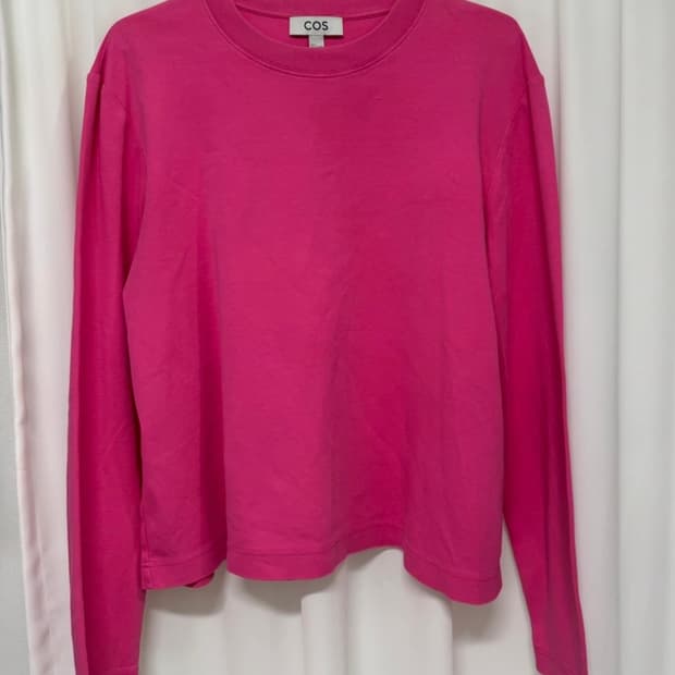 COS 핑크색 긴팔티셔츠
