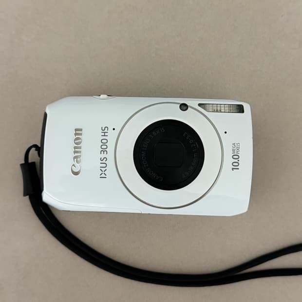 Canon ixus 300hs 