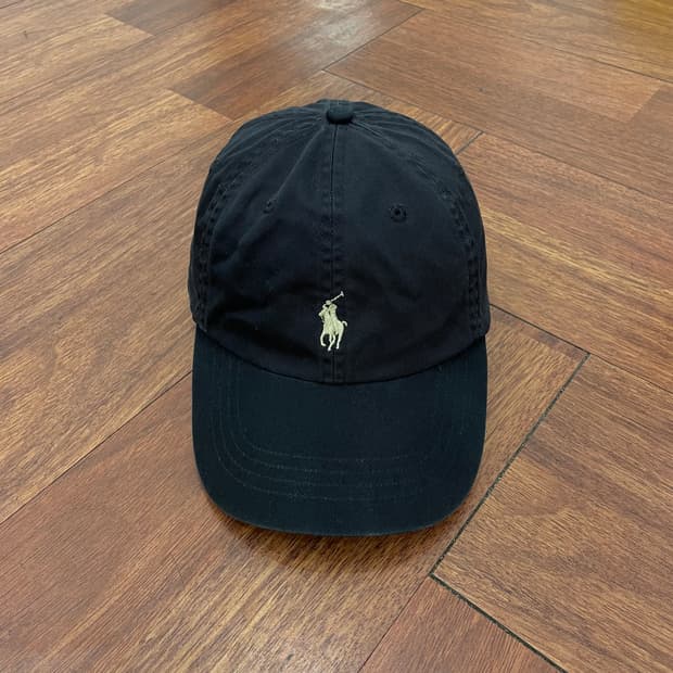폴로 볼캡