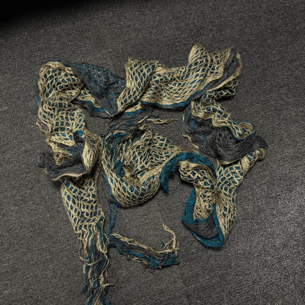 Vintage Gothic fishnet muffler