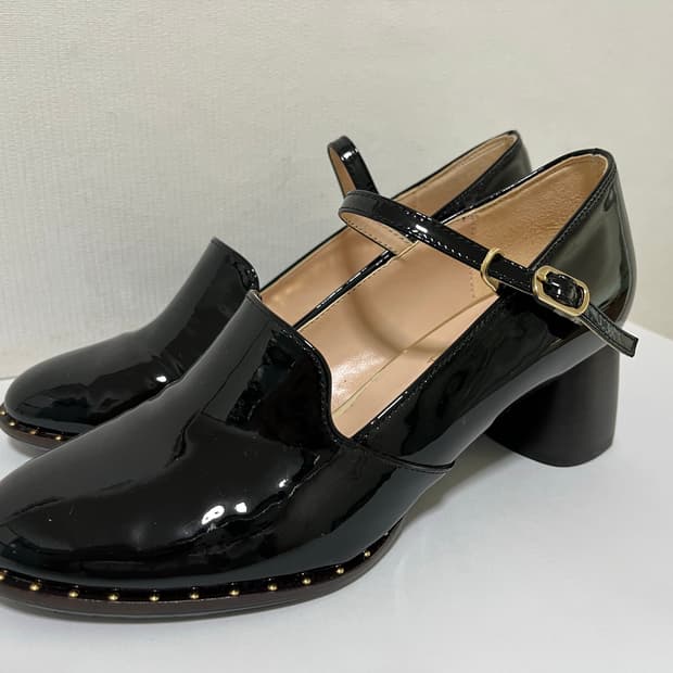 소다 에나멜 메리제인 펌프스 230