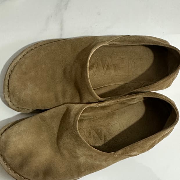 [40] 로에베 폴리오 슬리퍼 슈게로 판매합니다