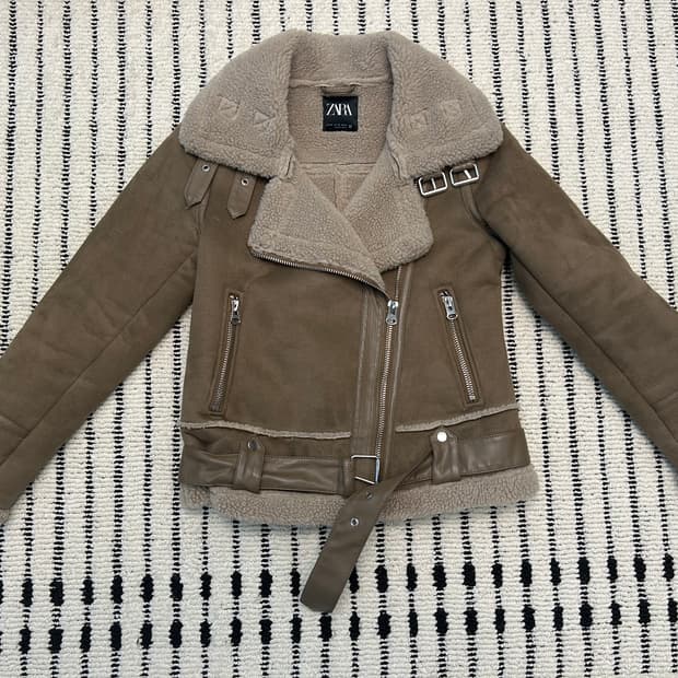 Zara 라이더 무스탕 자켓