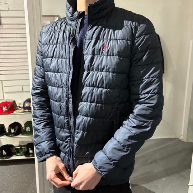 폴로 경량패딩