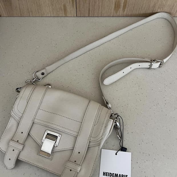 프로엔자슐러 백