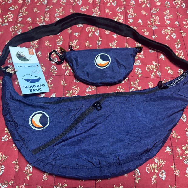 티켓투더문 슬링백 네이비 (새제품)