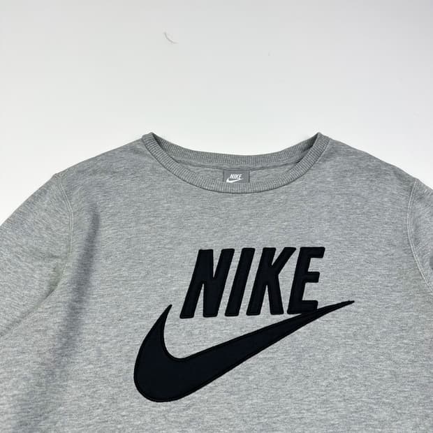 나이키 퓨추라 빅로고 그레이 맨투맨 (L)