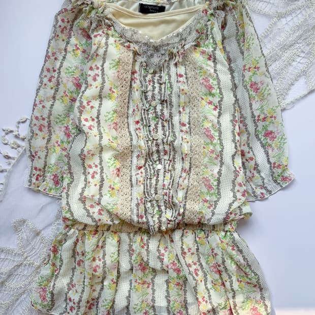 Floral Ruffled Button Blouse 0250